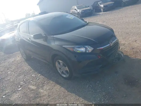 3CZRU6H33JG715892 2018 HONDA HR-V - Image 1