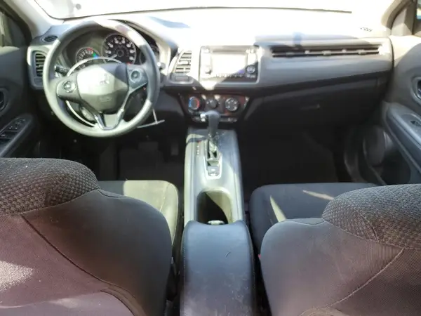 3CZRU6H33JG716248 2018 HONDA HR-V - Image 8