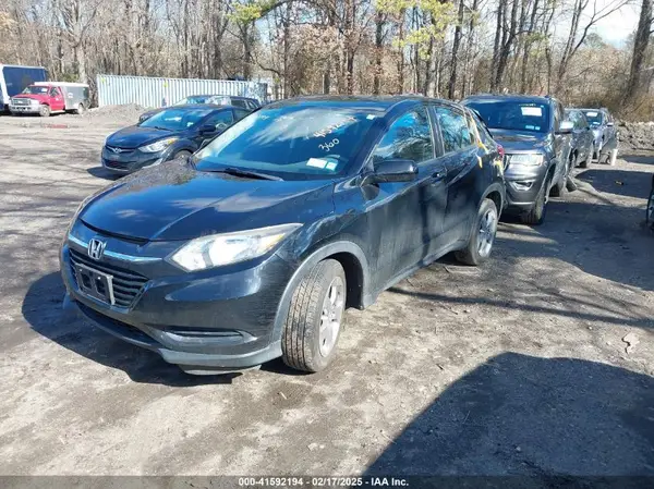 3CZRU6H33JG716721 2018 HONDA HR-V - Image 2