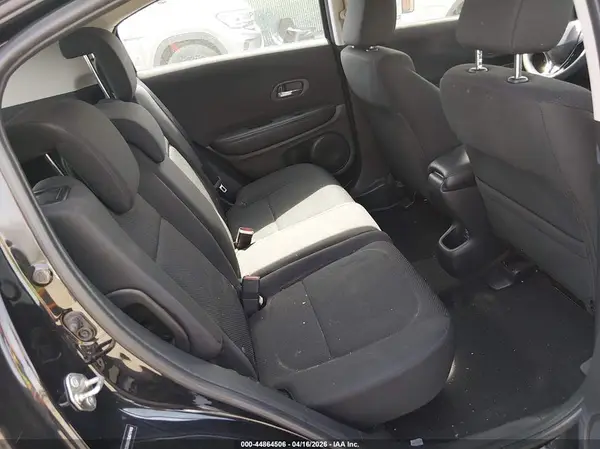 3CZRU6H33JG717416 2018 HONDA HR-V - Image 8