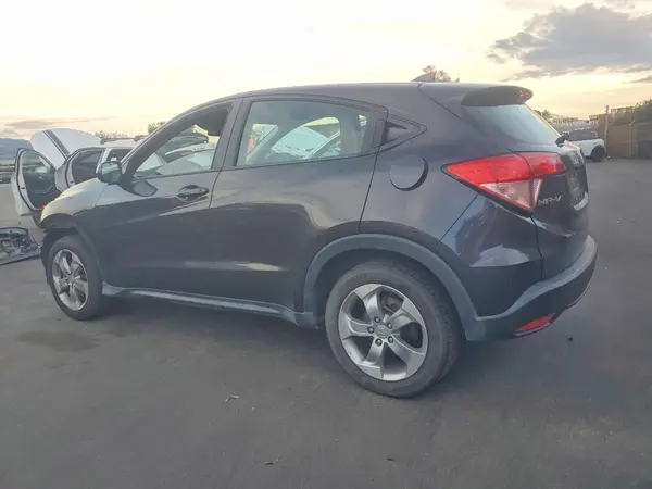 3CZRU6H33JG718209 2018 HONDA HR-V - Image 2