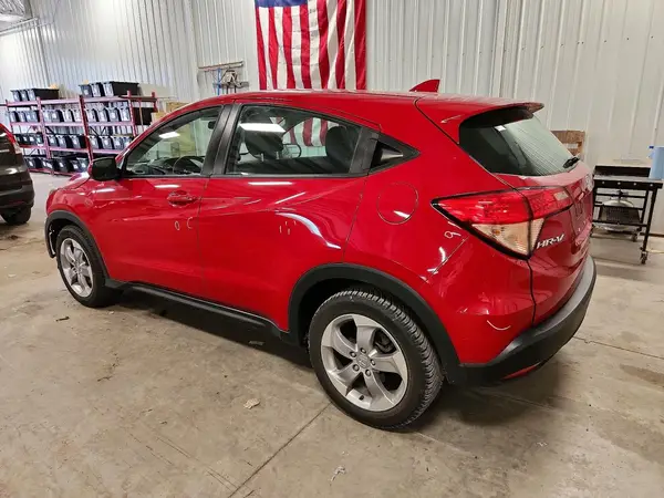 3CZRU6H33JG718551 2018 HONDA HR-V - Image 2