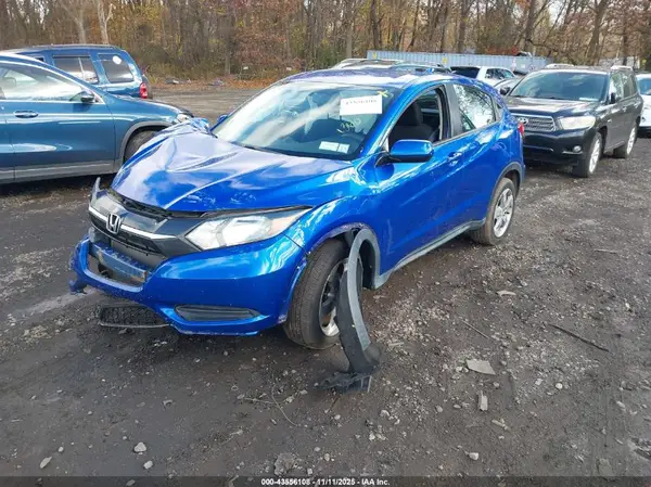 3CZRU6H33JG722759 2018 HONDA HR-V - Image 2