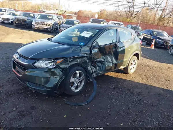 3CZRU6H33JG726729 2018 HONDA HR-V - Image 2