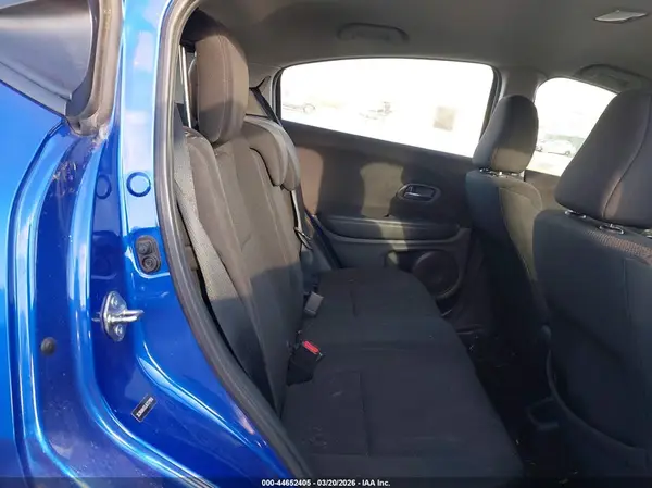 3CZRU6H33JG727959 2018 HONDA HR-V - Image 8