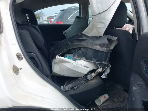 3CZRU6H33JM102155 2018 HONDA HR-V - Image 8