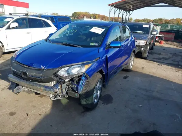 3CZRU6H33JM703159 2018 HONDA HR-V - Image 2