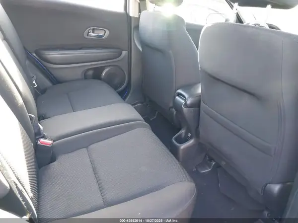 3CZRU6H33JM703159 2018 HONDA HR-V - Image 8