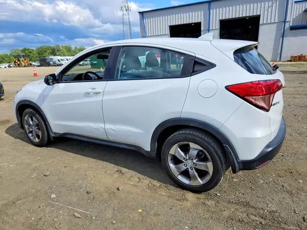 3CZRU6H33JM706868 2018 HONDA HR-V - Image 2