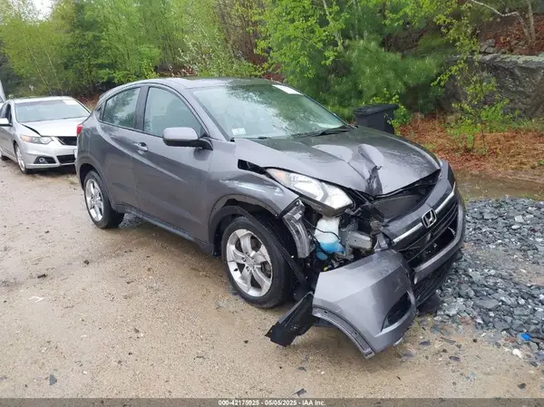 3CZRU6H33JM722794 2018 HONDA HR-V - Image 1