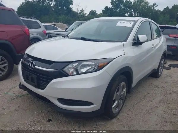 3CZRU6H33JM724576 2018 HONDA HR-V - Image 2