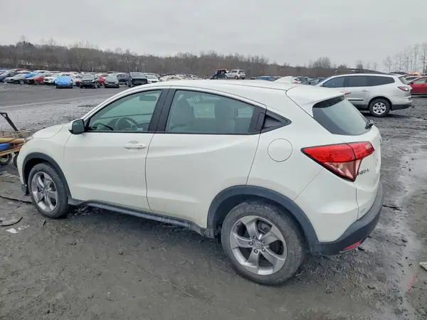 3CZRU6H33JM725260 2018 HONDA HR-V - Image 2