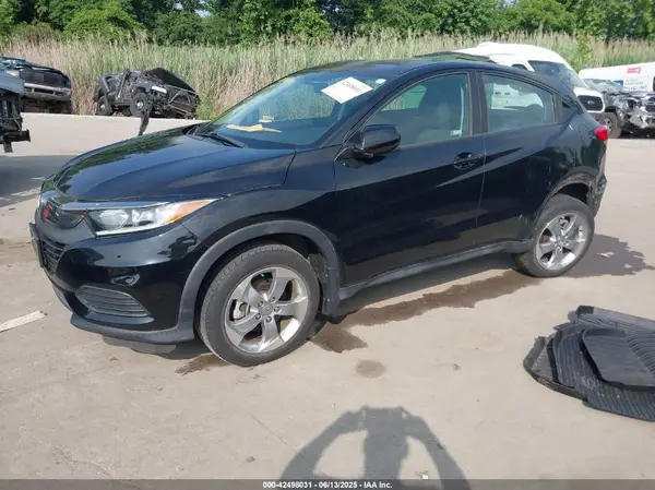 3CZRU6H33KG713285 2019 HONDA HR-V - Image 2