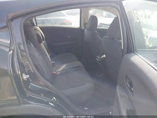 3CZRU6H33KG713285 2019 HONDA HR-V - Image 8