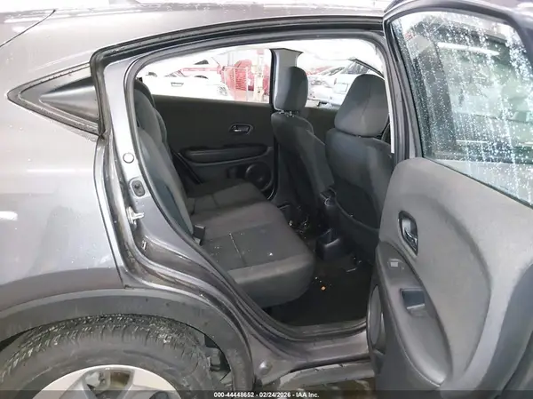 3CZRU6H33KG715750 2019 HONDA HR-V - Image 8