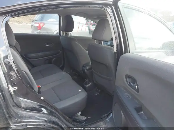 3CZRU6H33KG724352 2019 HONDA HR-V - Image 8