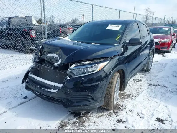 3CZRU6H33KG724920 2019 HONDA HR-V - Image 2