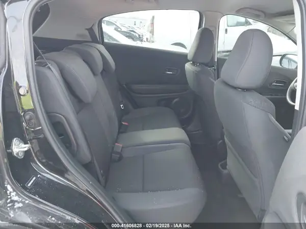 3CZRU6H33KG724920 2019 HONDA HR-V - Image 8