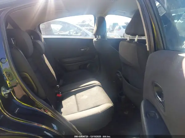 3CZRU6H33KG730667 2019 HONDA HR-V - Image 8