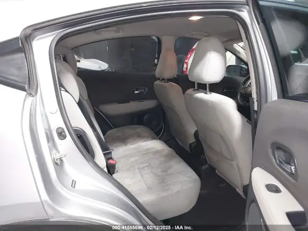 3CZRU6H33KG733665 2019 HONDA HR-V - Image 8