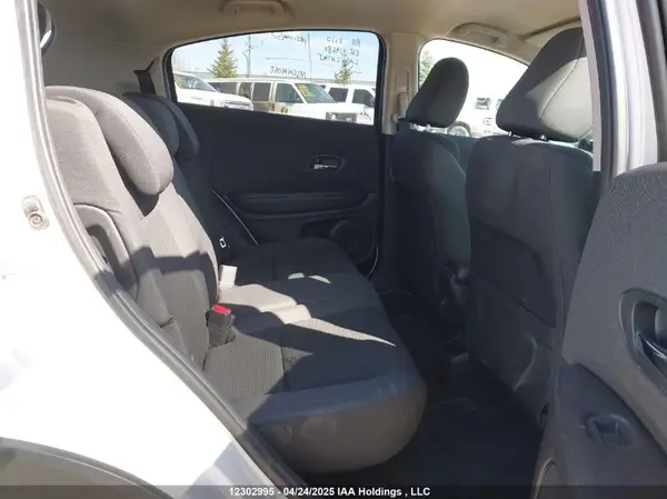 3CZRU6H33KM103775 2019 HONDA HR-V - Image 8
