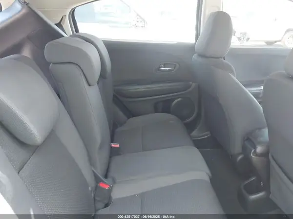 3CZRU6H33KM725535 2019 HONDA HR-V - Image 8