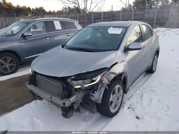 3CZRU6H33KM742545 2019 HONDA HR-V - Image 2