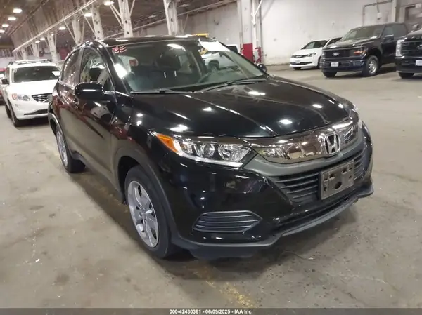 3CZRU6H33KM743243 2019 HONDA HR-V - Image 1