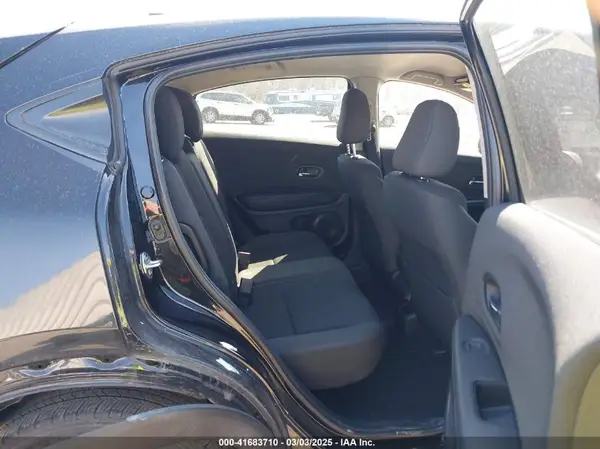 3CZRU6H33MM702839 2021 HONDA HR-V - Image 8