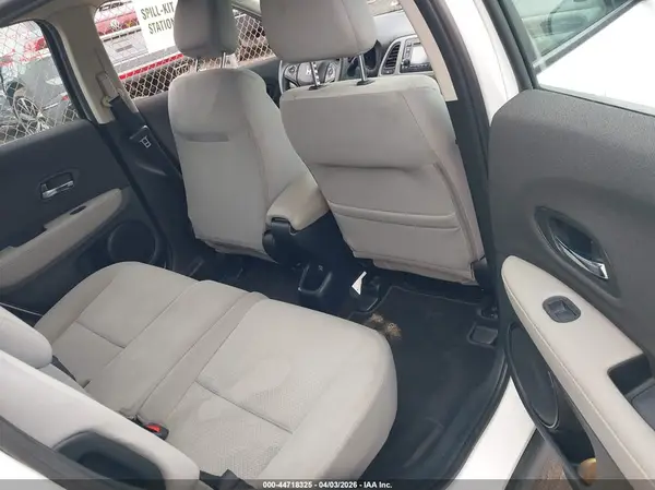 3CZRU6H33MM702985 2021 HONDA HR-V - Image 8