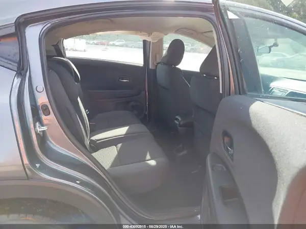 3CZRU6H33MM716238 2021 HONDA HR-V - Image 8