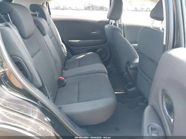 3CZRU6H33MM723481 2021 HONDA HR-V - Image 8