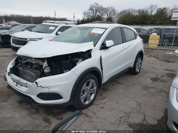 3CZRU6H33MM735713 2021 HONDA HR-V - Image 2