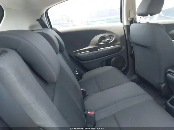 3CZRU6H33MM738725 2021 HONDA HR-V - Image 8