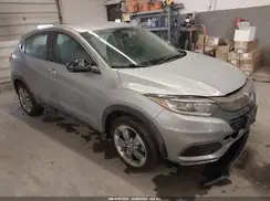 3CZRU6H33MM746713 2021 HONDA HR-V