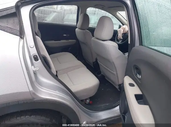 3CZRU6H33MM753158 2021 HONDA HR-V - Image 8