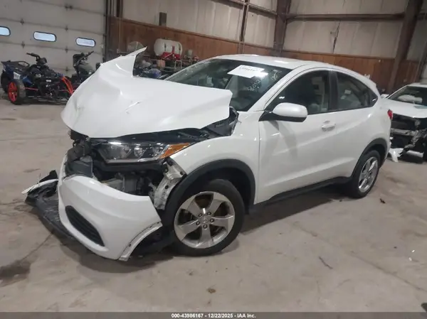 3CZRU6H33NM702678 2022 HONDA HR-V - Image 2