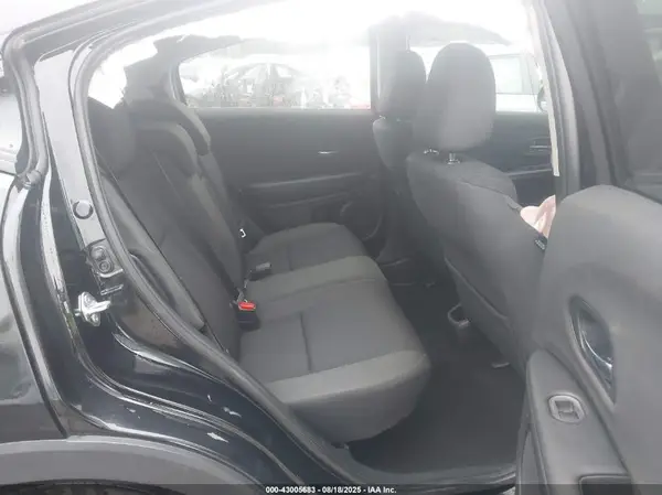 3CZRU6H33NM717813 2022 HONDA HR-V - Image 8