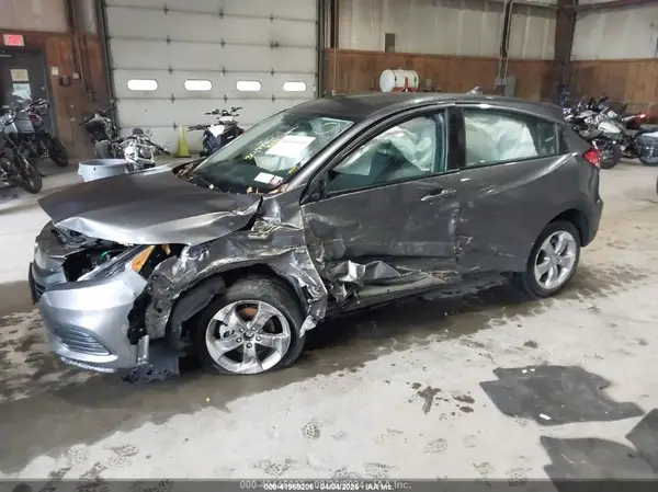 3CZRU6H33NM723711 2022 HONDA HR-V - Image 2