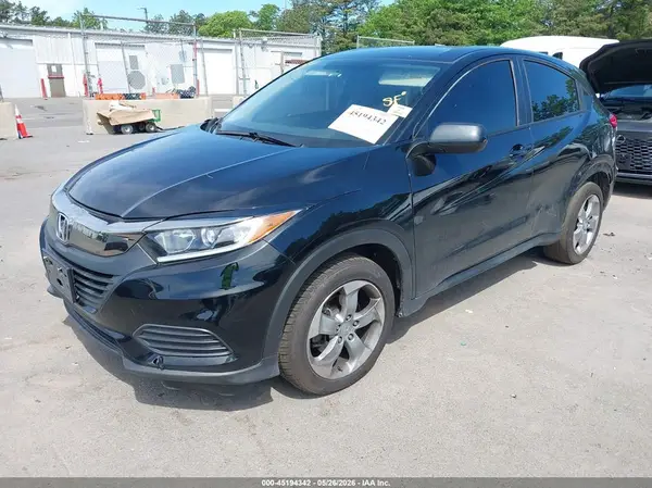 3CZRU6H33NM757020 2022 HONDA HR-V - Image 2