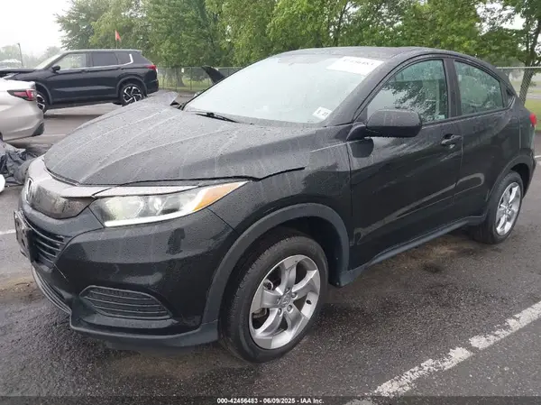 3CZRU6H33NM758247 2022 HONDA HR-V - Image 2