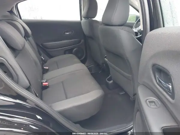 3CZRU6H33NM758247 2022 HONDA HR-V - Image 8
