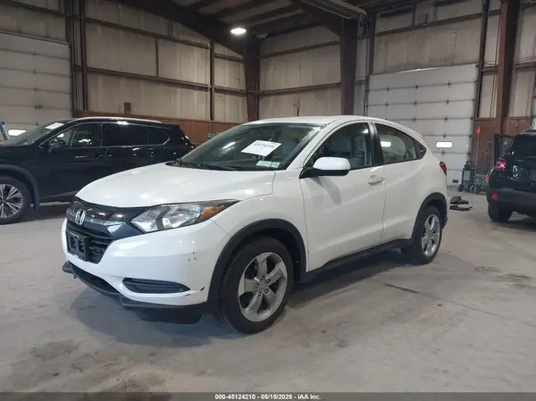 3CZRU6H34GM745459 2016 HONDA HR-V - Image 2