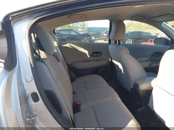 3CZRU6H34GM753898 2016 HONDA HR-V - Image 8