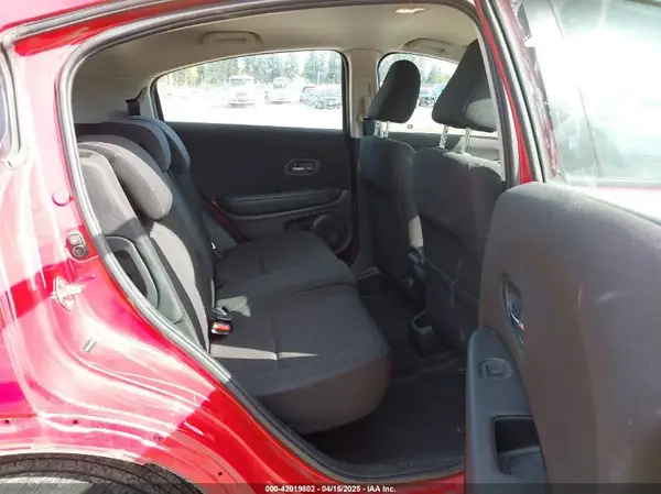3CZRU6H34HG700604 2017 HONDA HR-V - Image 8