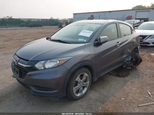 3CZRU6H34HG701090 2017 HONDA HR-V - Image 2
