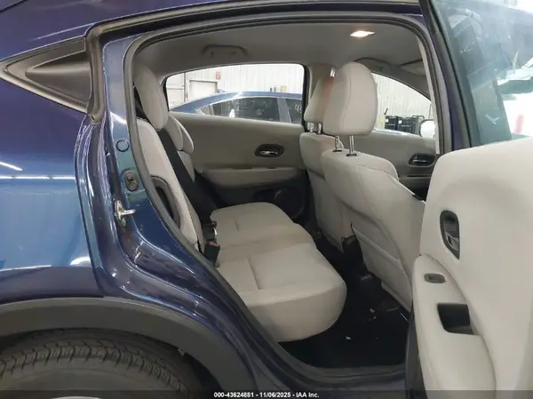3CZRU6H34HG701834 2017 HONDA HR-V - Image 8