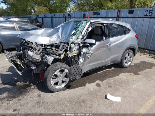 3CZRU6H34HG701851 2017 HONDA HR-V - Image 2