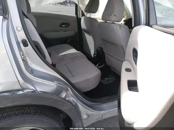 3CZRU6H34HG701851 2017 HONDA HR-V - Image 8