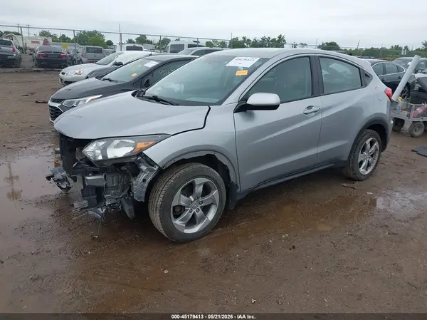 3CZRU6H34HG703809 2017 HONDA HR-V - Image 2